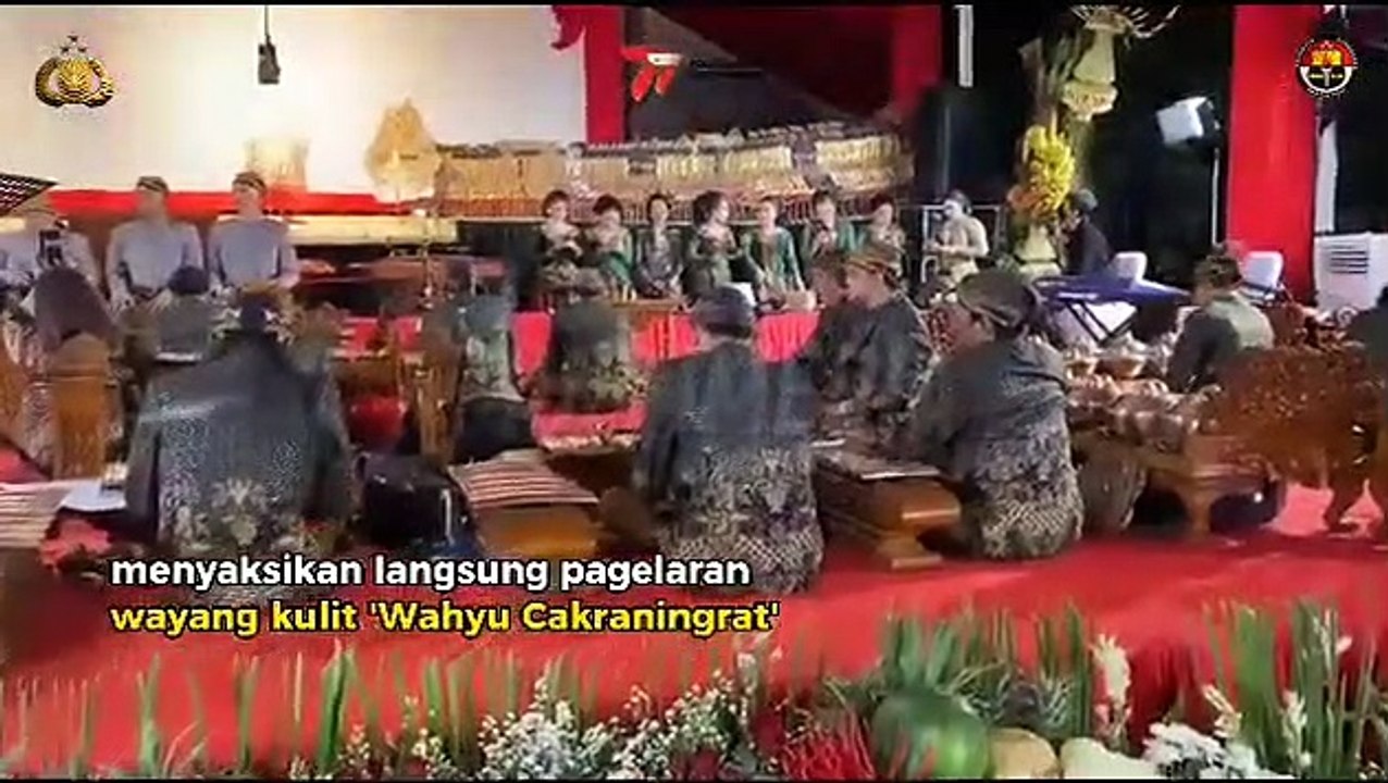 Kapolri dan Panglima TNI Nobar Wayang Kulit di Mabes Polri