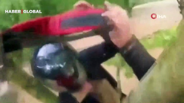 Şile’de selde mahsur kalan 2 kişinin helikopterle kurtarılma anı kamerada