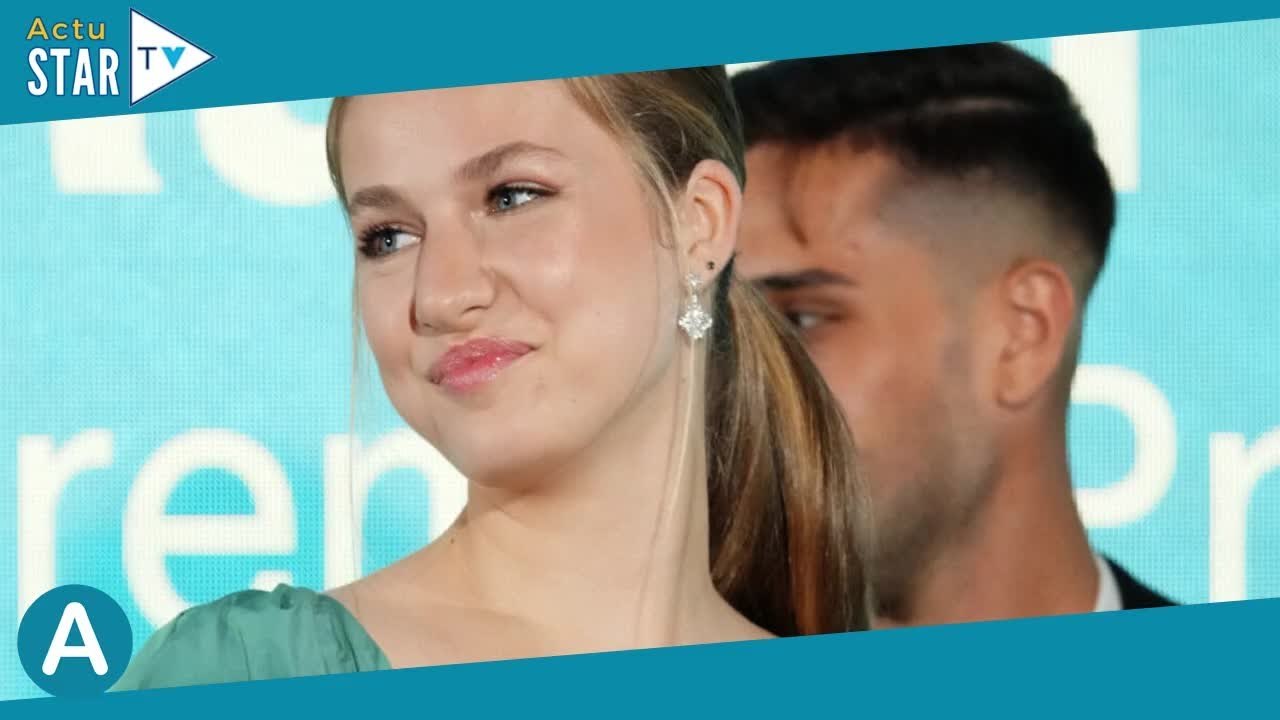 Leonor d'Espagne : Discours enflammé et talons interminables, elle impressionne devant sa soeur Sofi