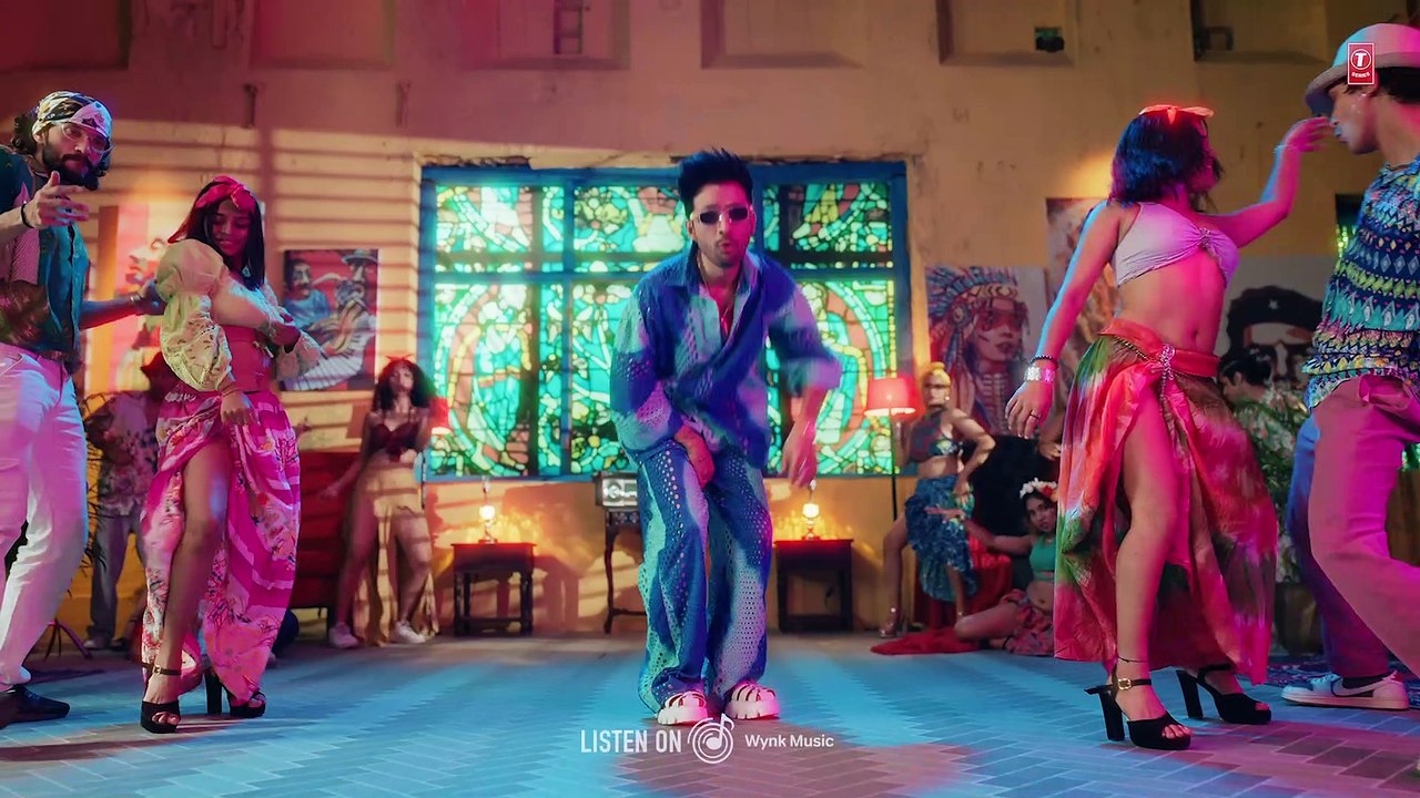 Balenciaga   Neha Kakkar, Tony Kakkar   Tony Jr., Priyanka Ahuja   Adil Shaikh   Bhushan Kumar