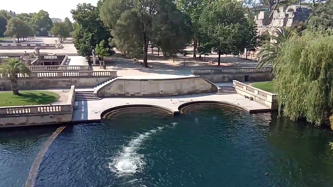 10 minutes de musique douce pour relaxante, calme ,étude, travail aux Jardin de La Fontaine  à Nîmes, France | 10 minutes soothing music for  studying work for with French style   Jardin de La Fontaine in Nîmes, France| 法式風格的噴泉花園