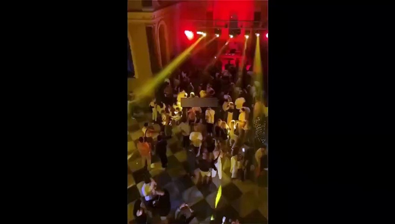 La municipalité a rompu son silence au sujet de la fête alcoolique à l'église St. Vukolos à Izmir： L'organisation n'a rien à voir avec nous