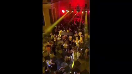 La municipalité a rompu son silence au sujet de la fête alcoolique à l'église St. Vukolos à Izmir： L'organisation n'a rien à voir avec nous