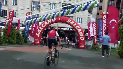 Ils ont commencé à pédaler pour Martyr Ömer Halisdemir