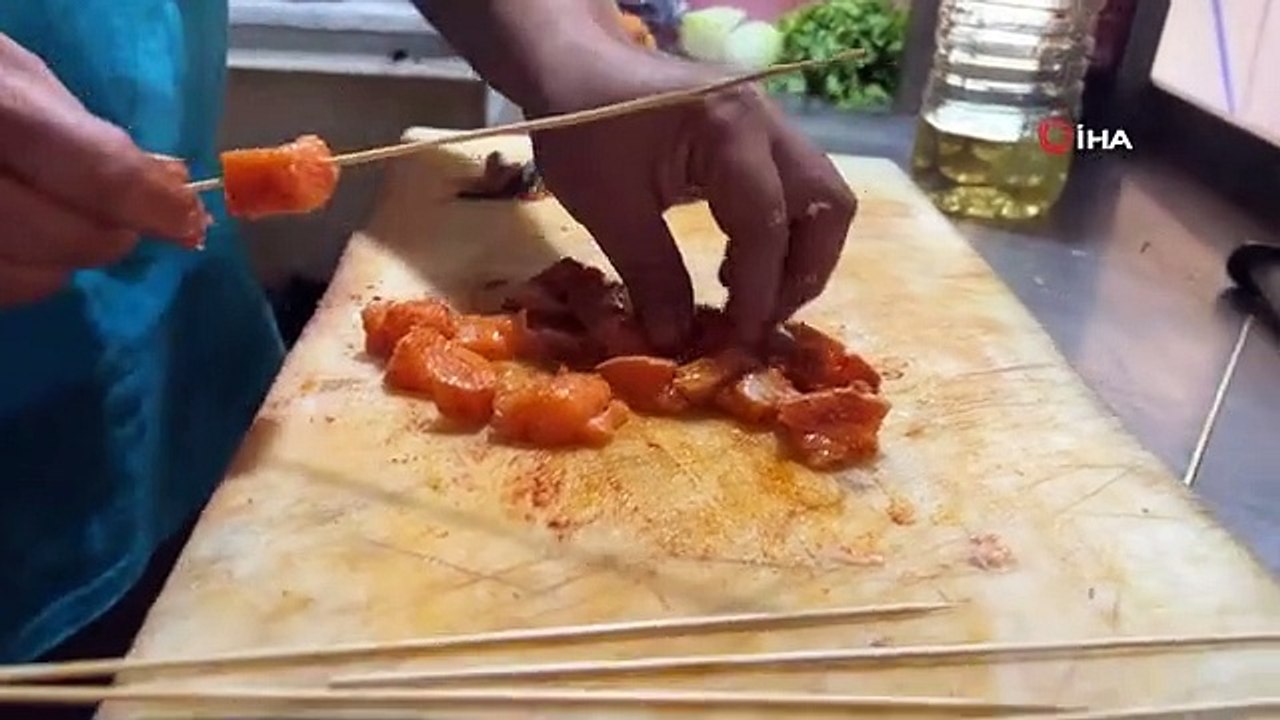 Kahramanmaraş'ta Balık Kuşbaşı, Hamburger ve Köfte İlgi Görüyor