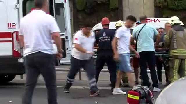 Kağıthane TEM Otoyolu'nda Zincirleme Kaza: 2 Yaralı