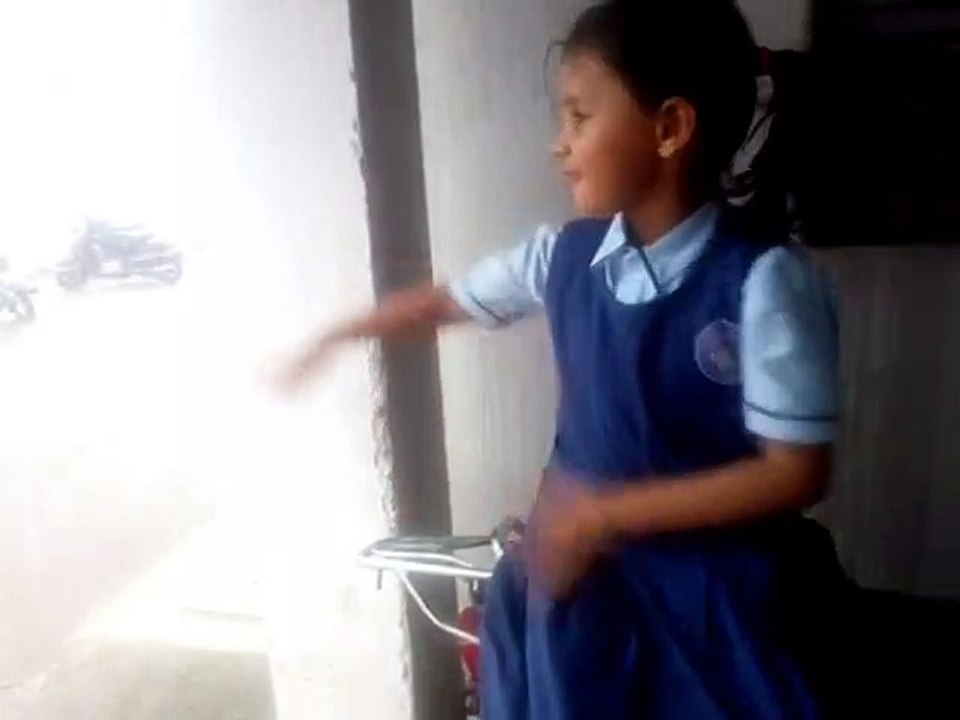 Weather: झूम के बरस रहे बदरा, हो रही झमाझम बारिश