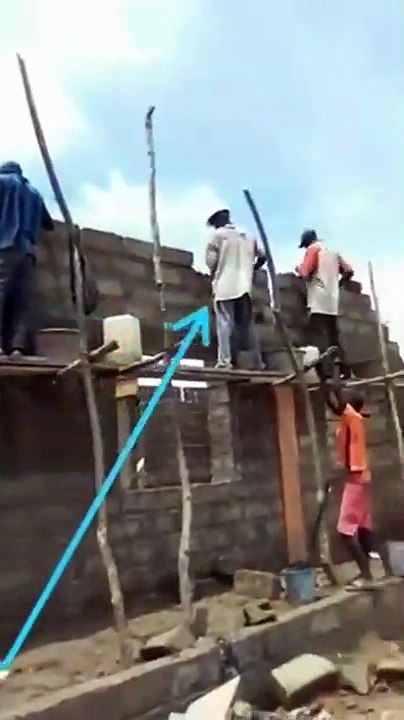 Des pros au boulot... enfin presque