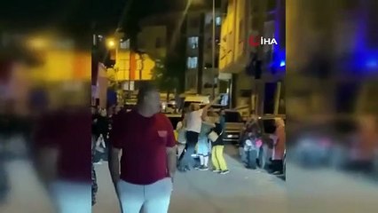 La bagarre des voisins sur le parking est filmée