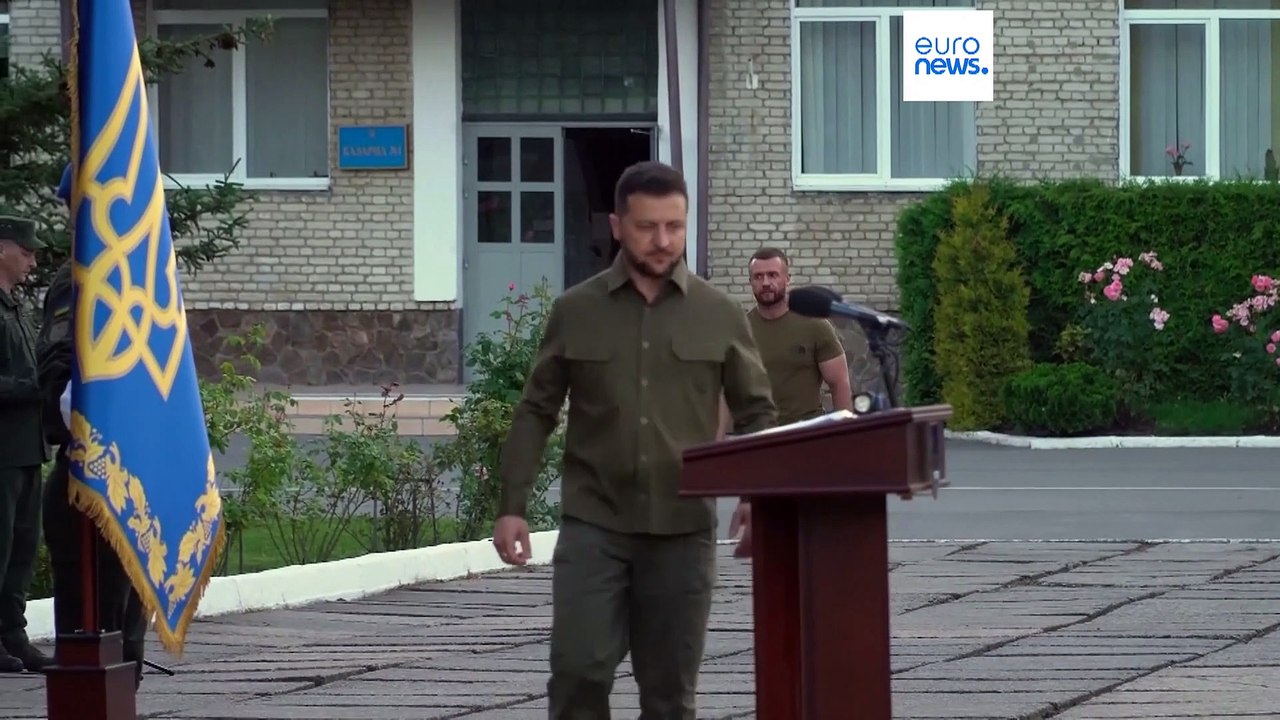 Schlappe für Putin im Ukraine-Krieg? Selenskyj bringt 5 Asow-Kommandeure aus Türkei mit nach Hause