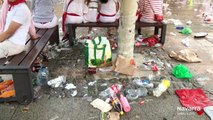 Unos ensucian y otros limpian por San Fermín