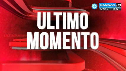 Brutal choque: cruzó en rojo y chocó contra otro auto