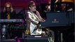 GALA VIDEO - “Jouer pour vous a été ma raison de vivre” : Elton John, vive émotion pour son ultime concert