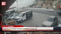 Hatay'da park halindeki otomobil, kendiliğinden hareket etti