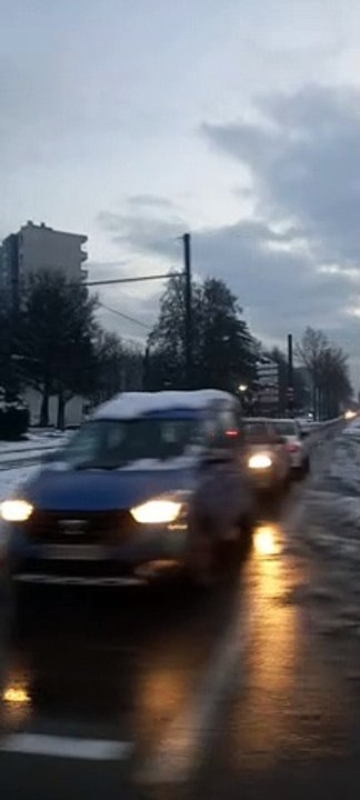 La France Sous la Neige  ☃️  Grenoble & Échirolles #Grenoble #Échirolles #Neige (42)