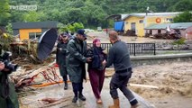 Karadeniz'de sağanak nedeniyle dereler taştı, yollar kapandı