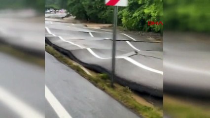 Route effondrée à Zonguldak en raison d'inondations, vols annulés