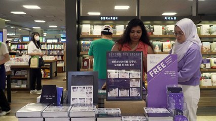 La sortie des mémoires des stars de la K-pop BTS réunit les fans en Corée du Sud