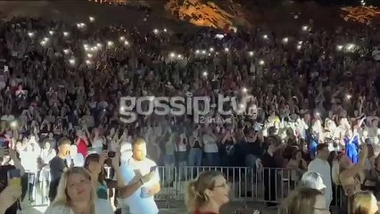 Κοσμοσυρροή για τον Κωνσταντίνο Αργυρό - Η αφιέρωση στη μητέρα του που βρισκόταν εκεί