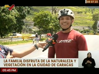 Ciudadanos disfrutan de la naturaleza y la vegetación en la ciudad de Caracas