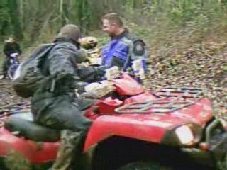 Au milieu coule une riviere