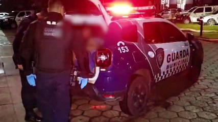 "Machão de cozinha" é preso após agredir a companheira na frente de criança