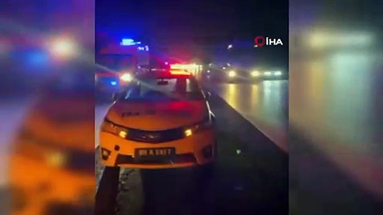 La voiture qui a percuté le camion-citerne par derrière a été écrasée comme du papier ! 3 personnes sont décédées