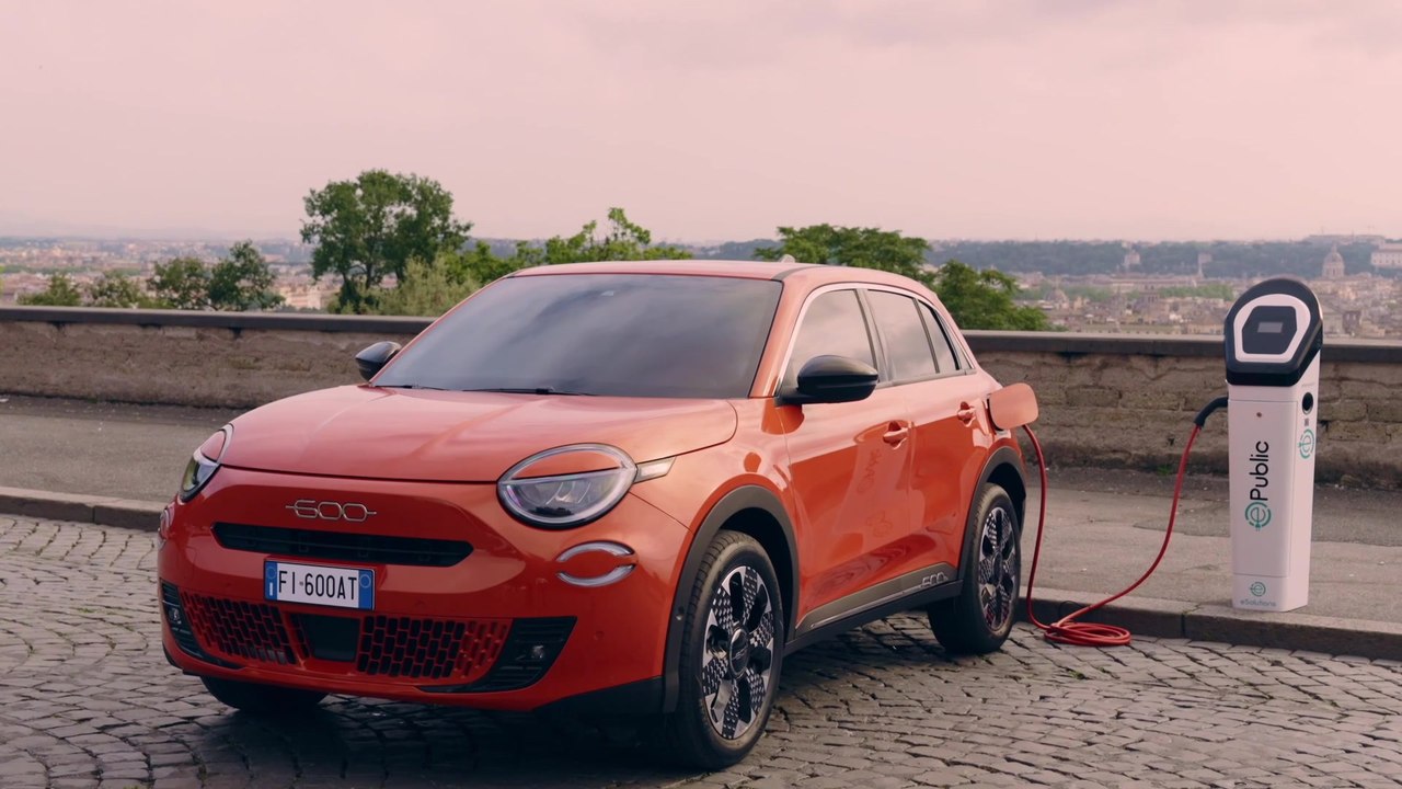 Außen ikonisch, innen Dolce Vita - der neue Fiat 600e