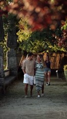 Pote pede a namorada em casamento