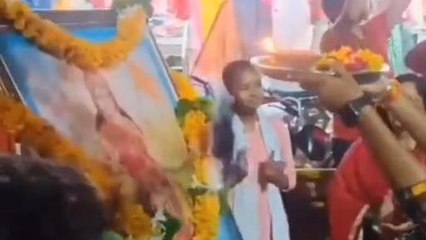 खंडवा: एबीवीपी ने मनाया 75 वा स्थापना दिवस,जमकर की आतिशबाजी...देखें वीडियो