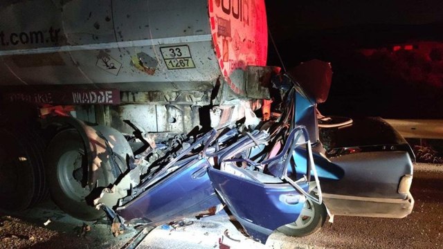 Biri şarampole yuvarlandı, diğeri tankere çarptı: 7 ölü, 2 ağır yaralı