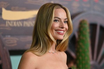 Ce parfum français est le favori de Margot Robbie... Floral et aérien, il est parfait en été
