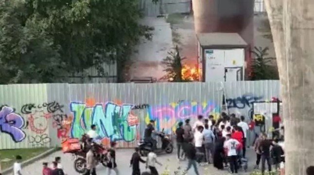Haliç metro köprüsü altında korku dolu anlar: Trafo patlayınca yangın çıktı