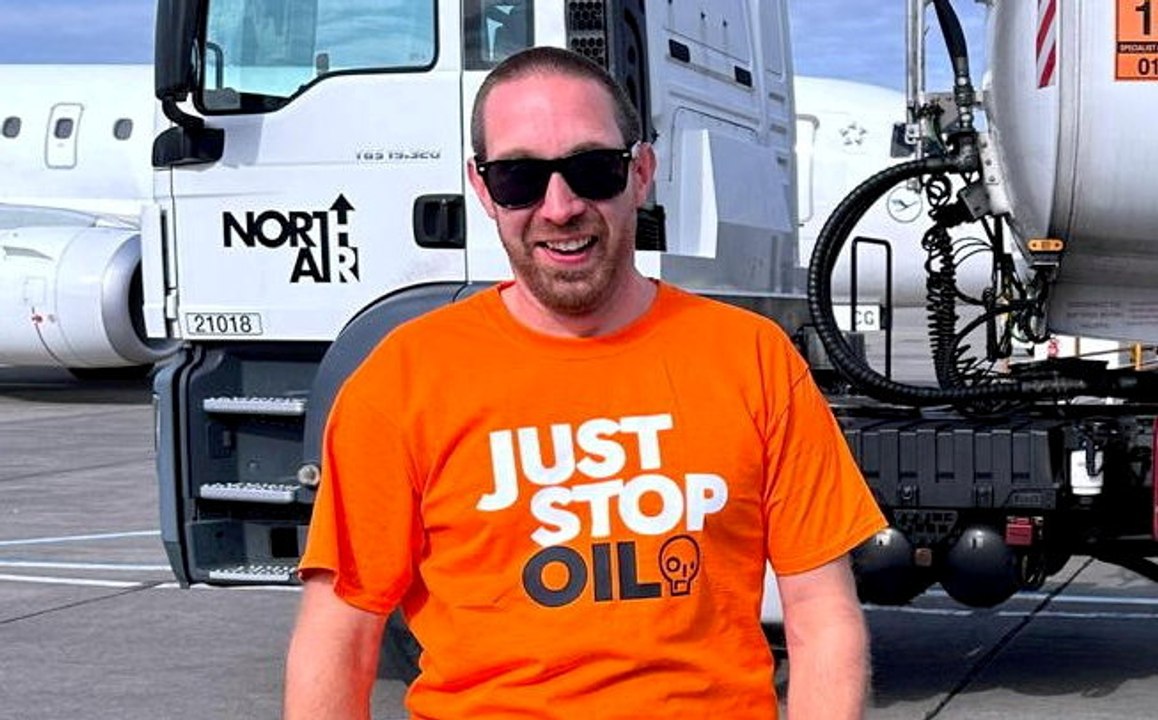 Man goes on Stag Do - dressed as a 'Just Stop Oil' protestor