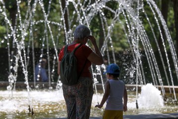 Las patologías más comunes relacionadas con el calor son calambres, mareos y náuseas