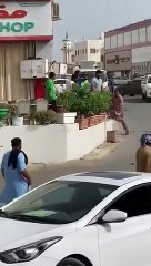 الشرطة العُمانية توقف 13 شخصًا من الجنسية الآسيوية تورطوا في مشاجرة جماعية