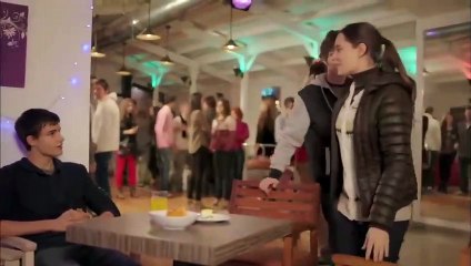 نساء حائرات الحلقة 15 - اعترفت بحبها له فكان الرد صادم