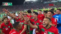 أهازيج وزغاريد.. لاعبو المنتخب المغربي يحتفلون مع الجماهير بكأس أمم إفريقيا لأقل من 23 سنة