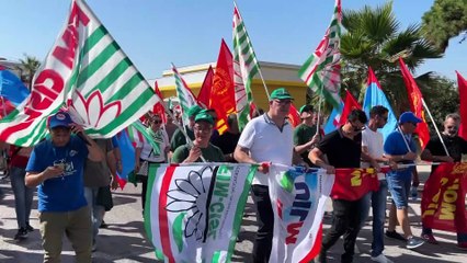 SCIOPERO METALMECCANICI, SINDACATI IN CORTEO A MILAZZO
