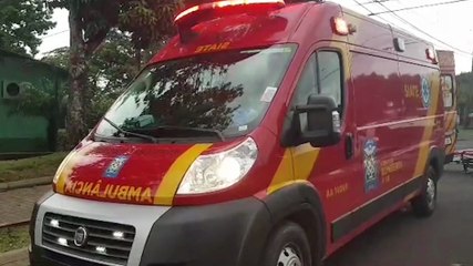 Forte colisão entre Peugeot e UP deixa homem ferido no Santa Cruz