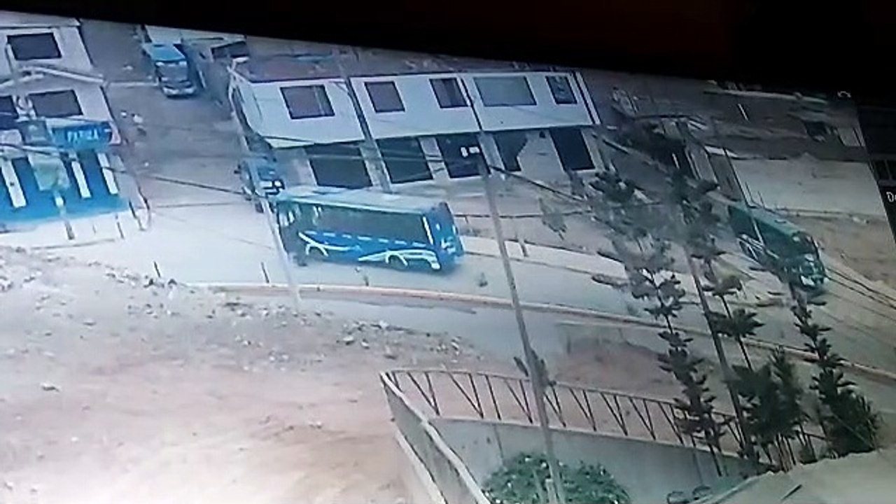 Pasamayito: Accidente de tránsito en la 'Curva del Diablo' dejó 5 muertos y más de 25 personas heridas.