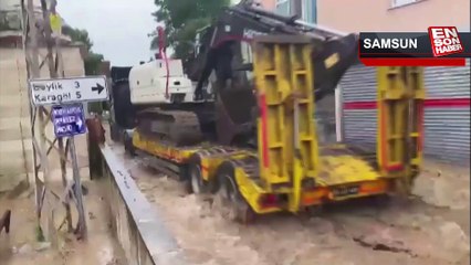 19 Mayıs'ta dere taştı, cami ve evleri su bastı