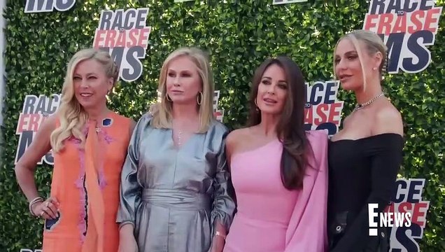 Kathy Hilton Shares CRYPTIC Message Amid Kyle Richards' Divorce Rumors _ E! News