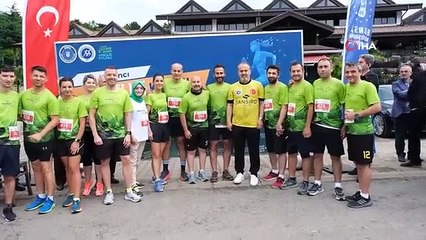 Ils ont couru pour l'amitié à Kazanci