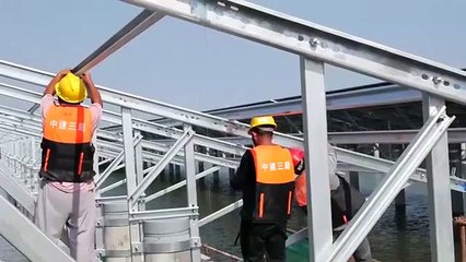 Une centrale photovoltaïque géante a été mise en service en Chine