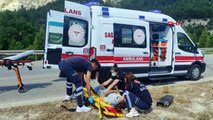 Collision de voitures et de motos à Burdur： 1 blessé