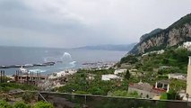 La meravigliosa vista di Capri dalla funicolare