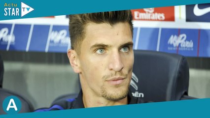 "Le monde part en cacahuète" : L'ex-joueur du PSG Thomas Meunier taxé de "transphobe" après des twee