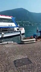 Monte Isola, la motonave Citt? Bergamo si schianta contro la banchina