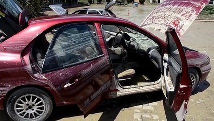 Çaycuma'da selin vurduğu galerici esnafından belediyeye tepki